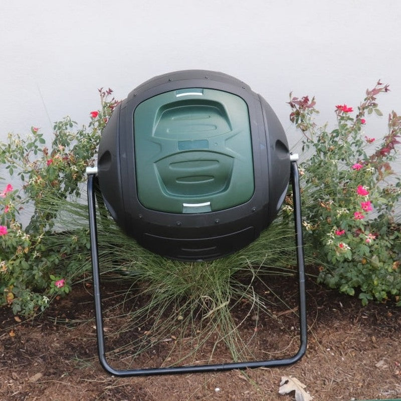 Exaco Ms.Tumbles Compost Tumbler 35 gal ball lifestyle image
