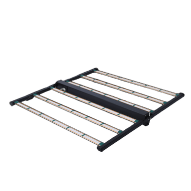 GROWERS CHOICE ROI-FF LED Grow Light 650W front view