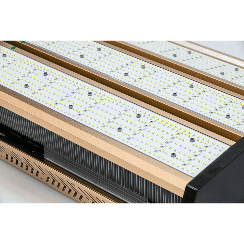 GROWERS CHOICE TSL-800 LED Grow Light 1000W diodes