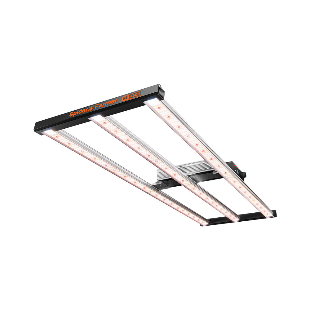 Spider Farmer SE4500 320W LED Grow Light – Smart High-Efficiency Lighting for 2×4 and 3×5 Grow Spaces Spider Farmer LED grow light on a white background