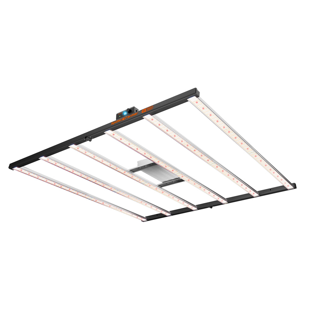Spider Farmer SE7000 730W LED Grow Light – Smart App Control for 4x4 and 5x5 Grow Tents Ceiling-mounted LED light fixture on a white background
